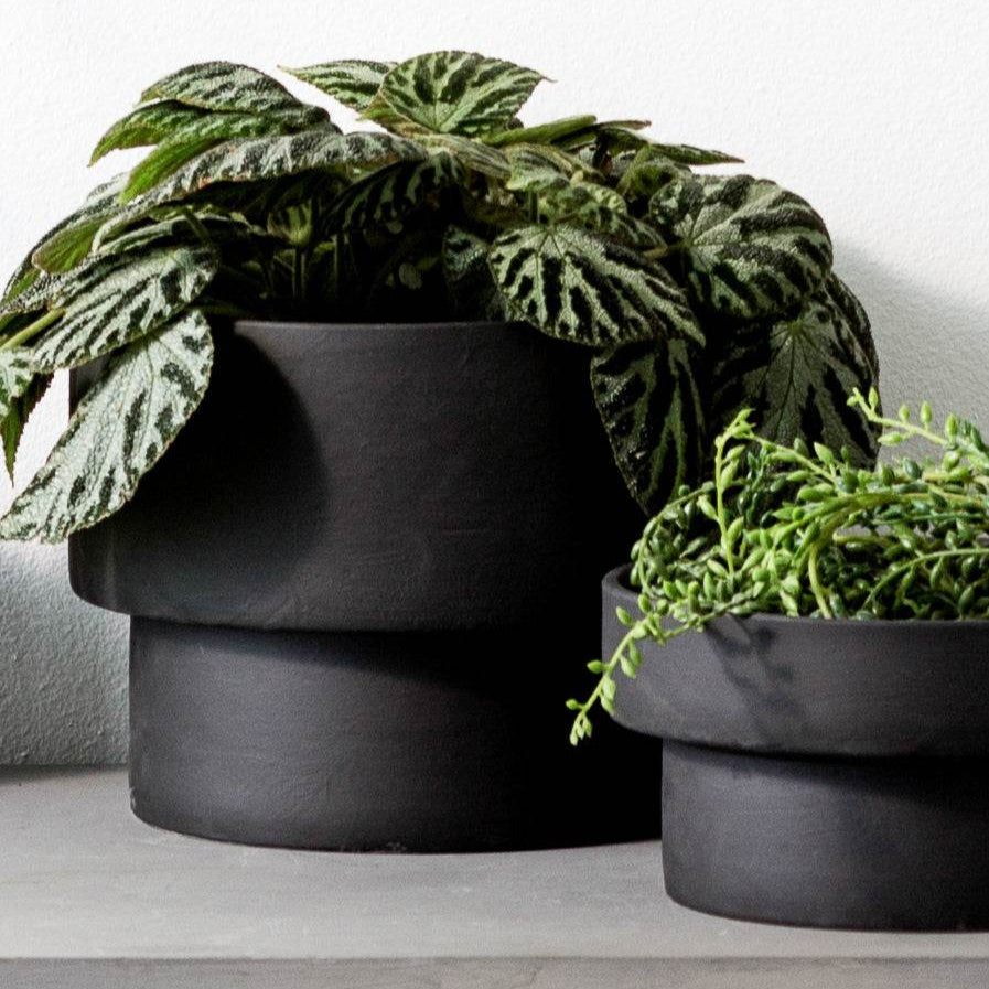 Podium | Handmade Ceramic Pot Black (Large) - Mirra Interiors