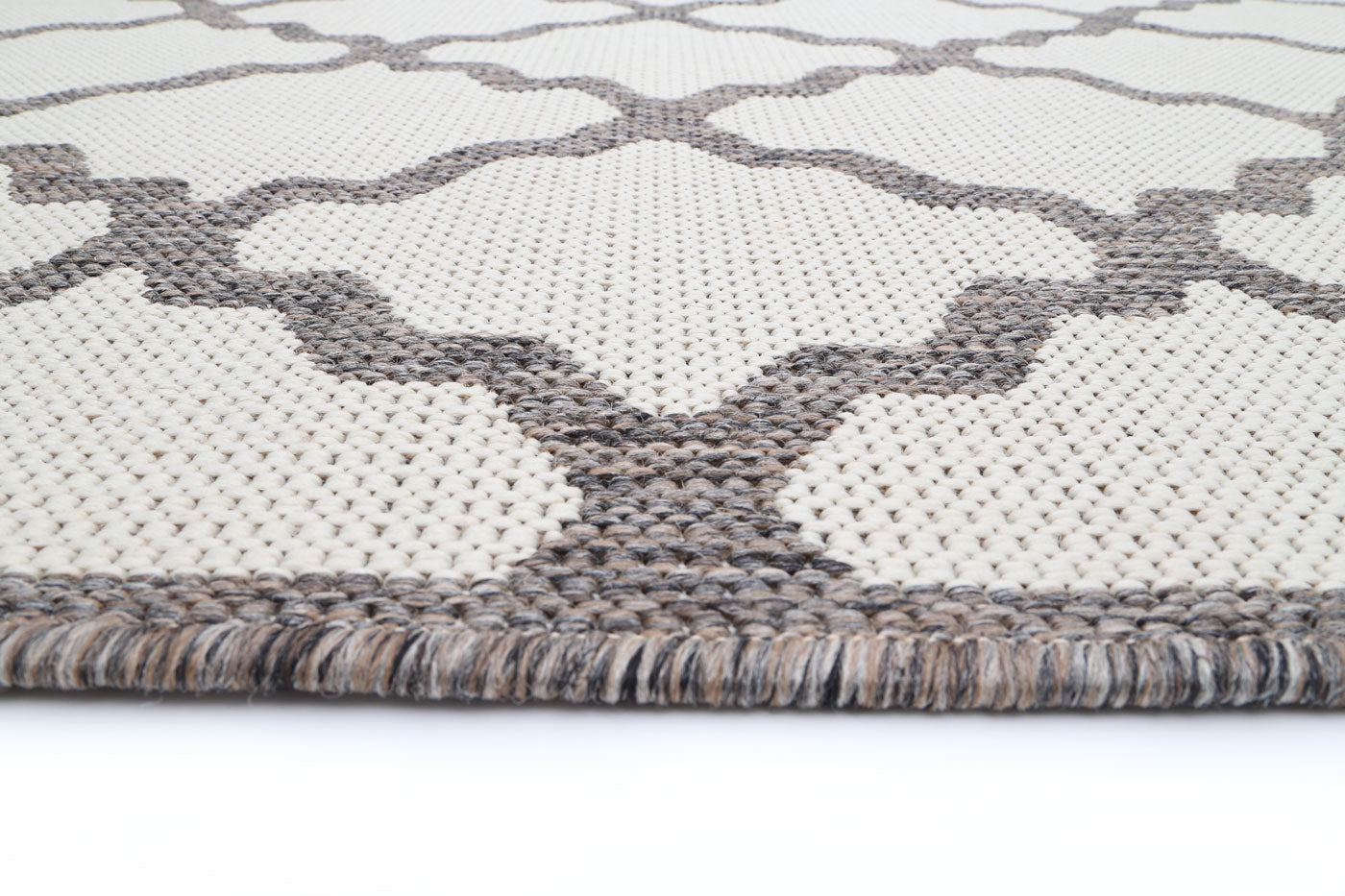 Sisalo | Geometric Rug - Cream & Grey