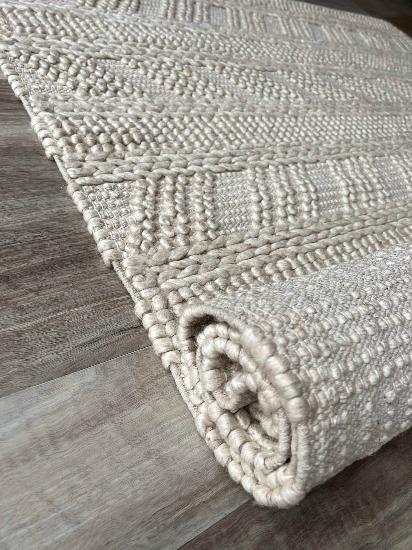 Zuri | Chevron Wool Rug Cream - Mirra Interiors
