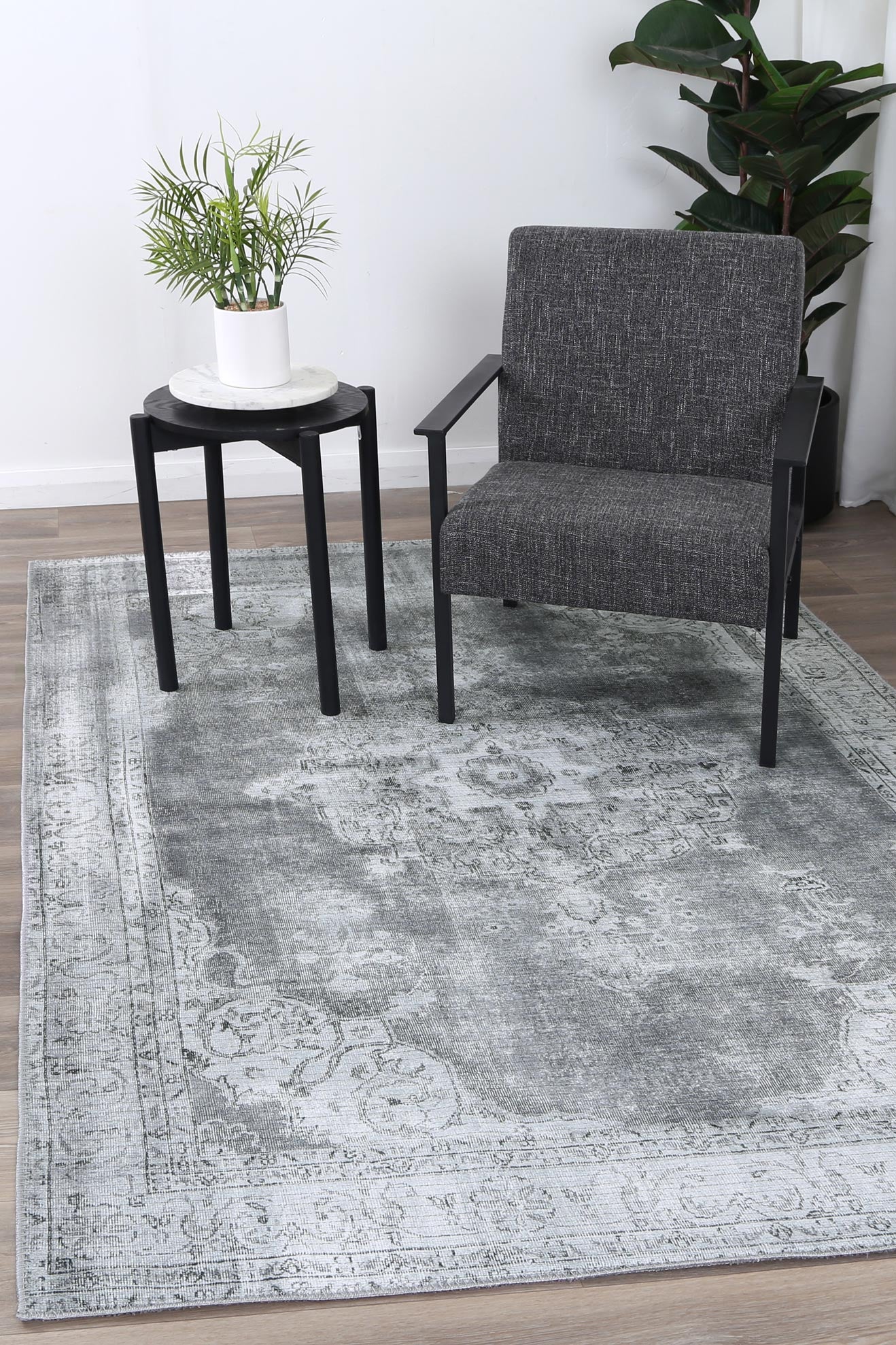 Babylon Isin Dark Grey Washable Rug - VTL1192-02