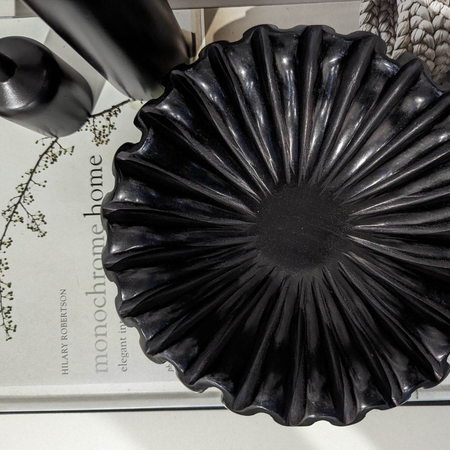 Lyra | Marble Fluted Ruffle Bowl Black - Mirra Interiors