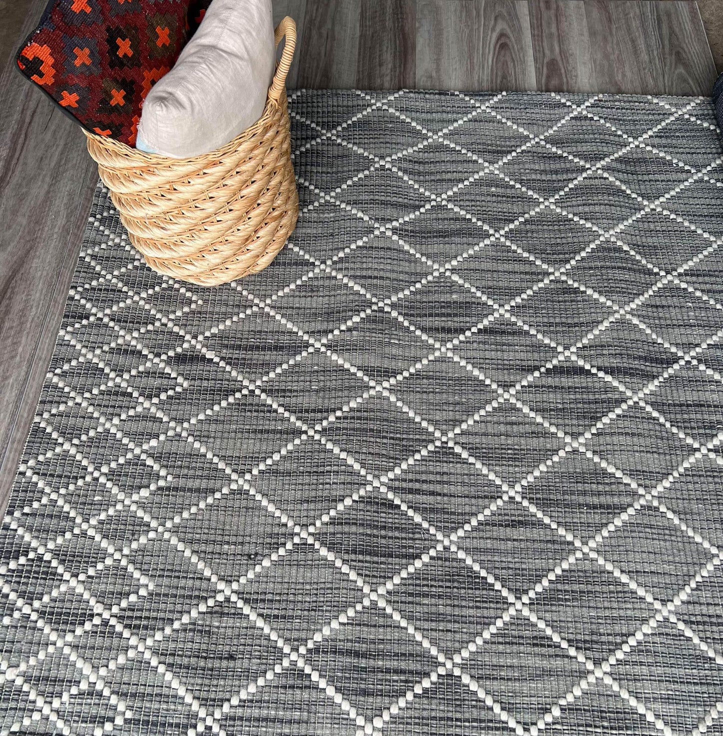 Ines | Marrakesh Wool Rug Dark Grey - Mirra Interiors