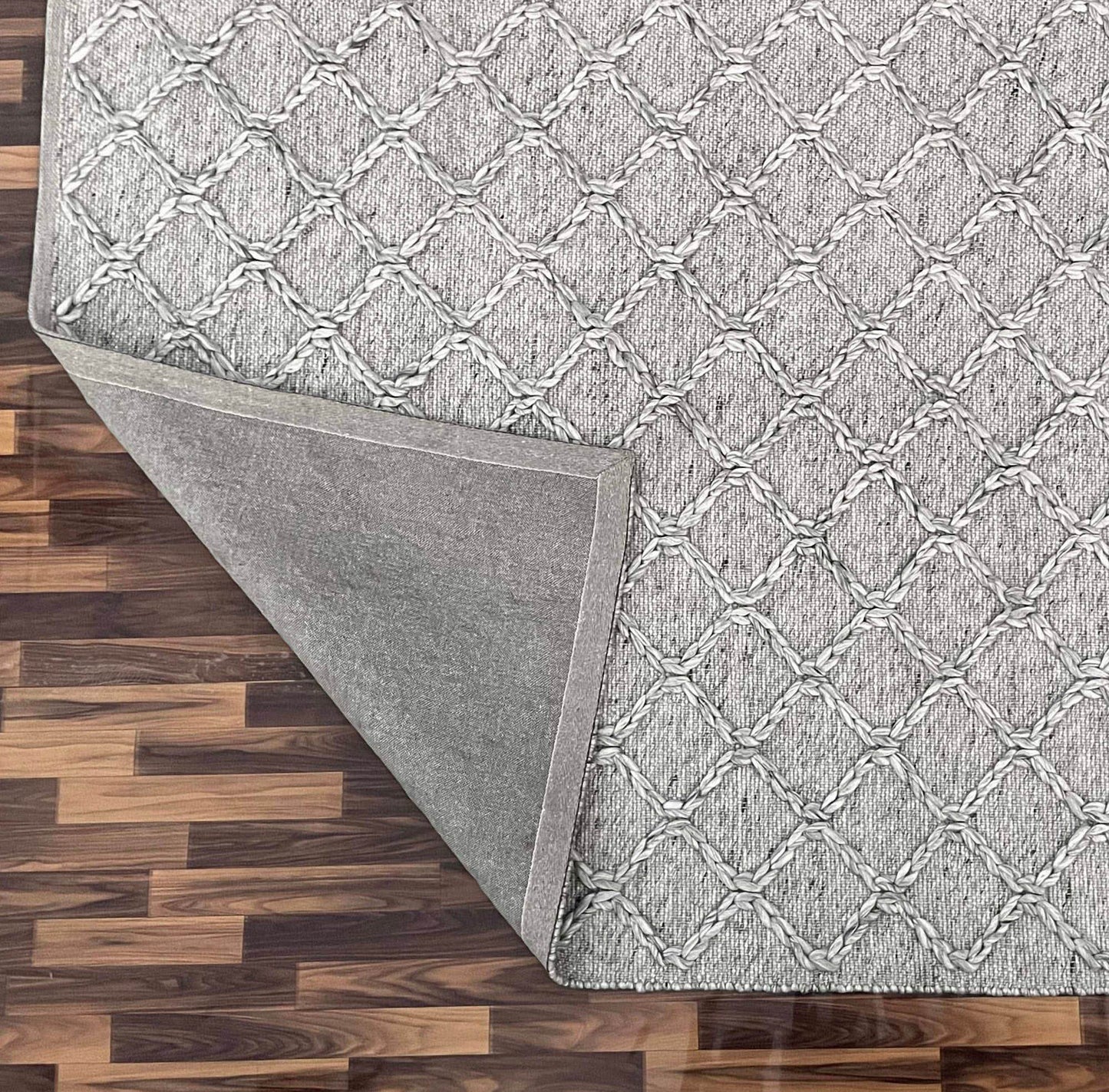Hermes | Diamond Trellis Rug Spotted Grey - Mirra Interiors