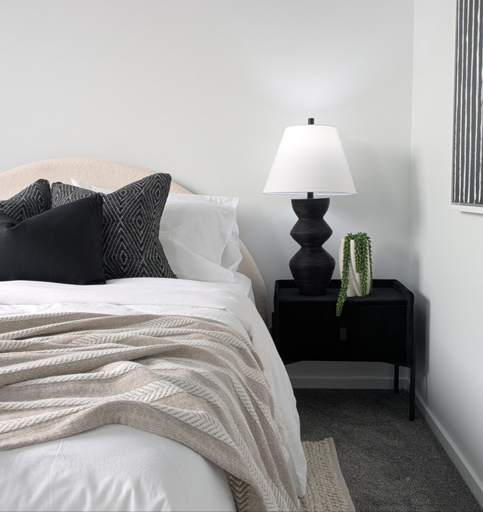Belfast | Textured Table Lamp - Black