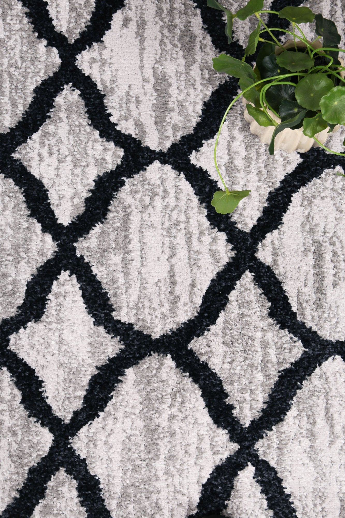 Kimber | Repeat Charcoal Contemporary Rug