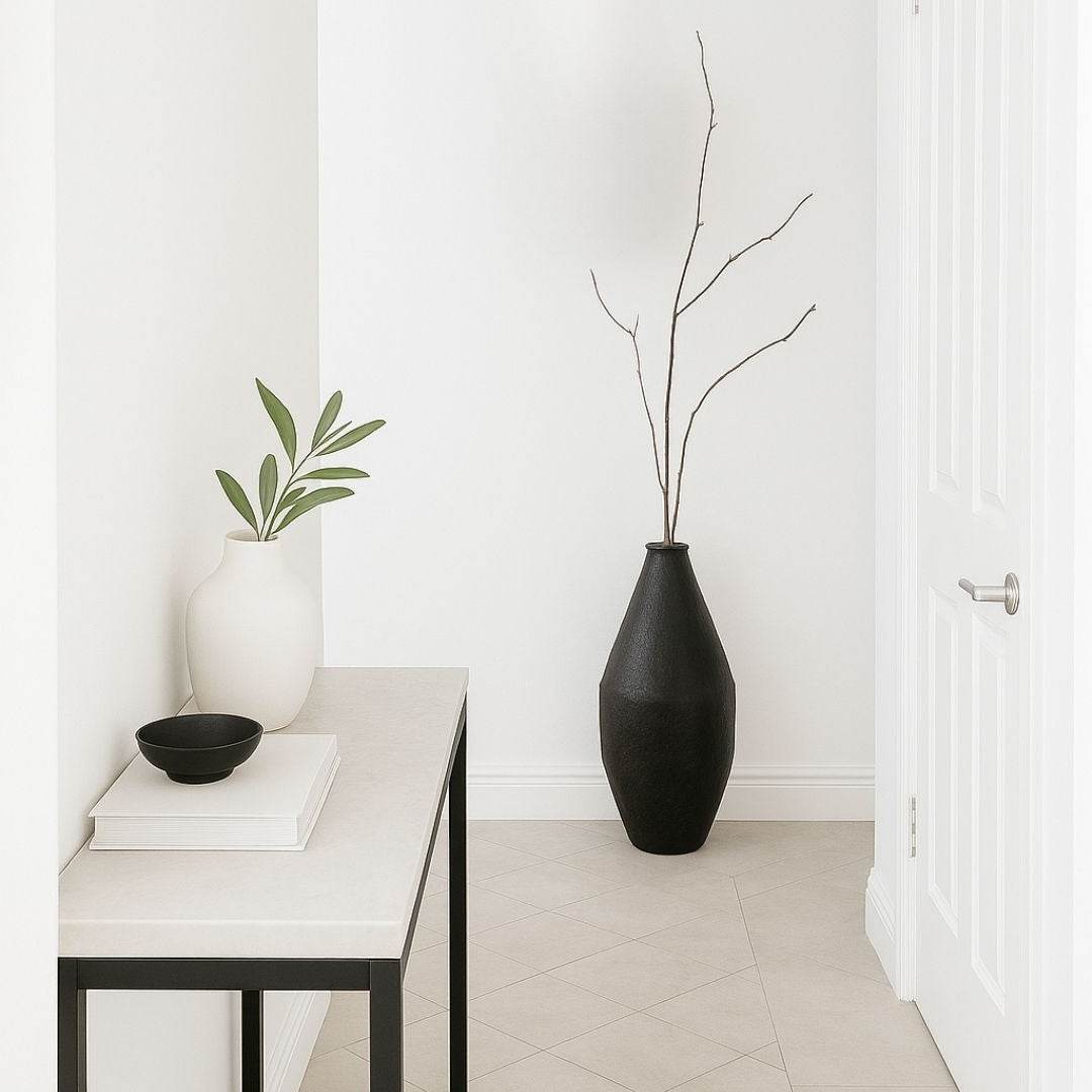 Bryn | Textured Porcelain Vase Black (Large) - Mirra Interiors