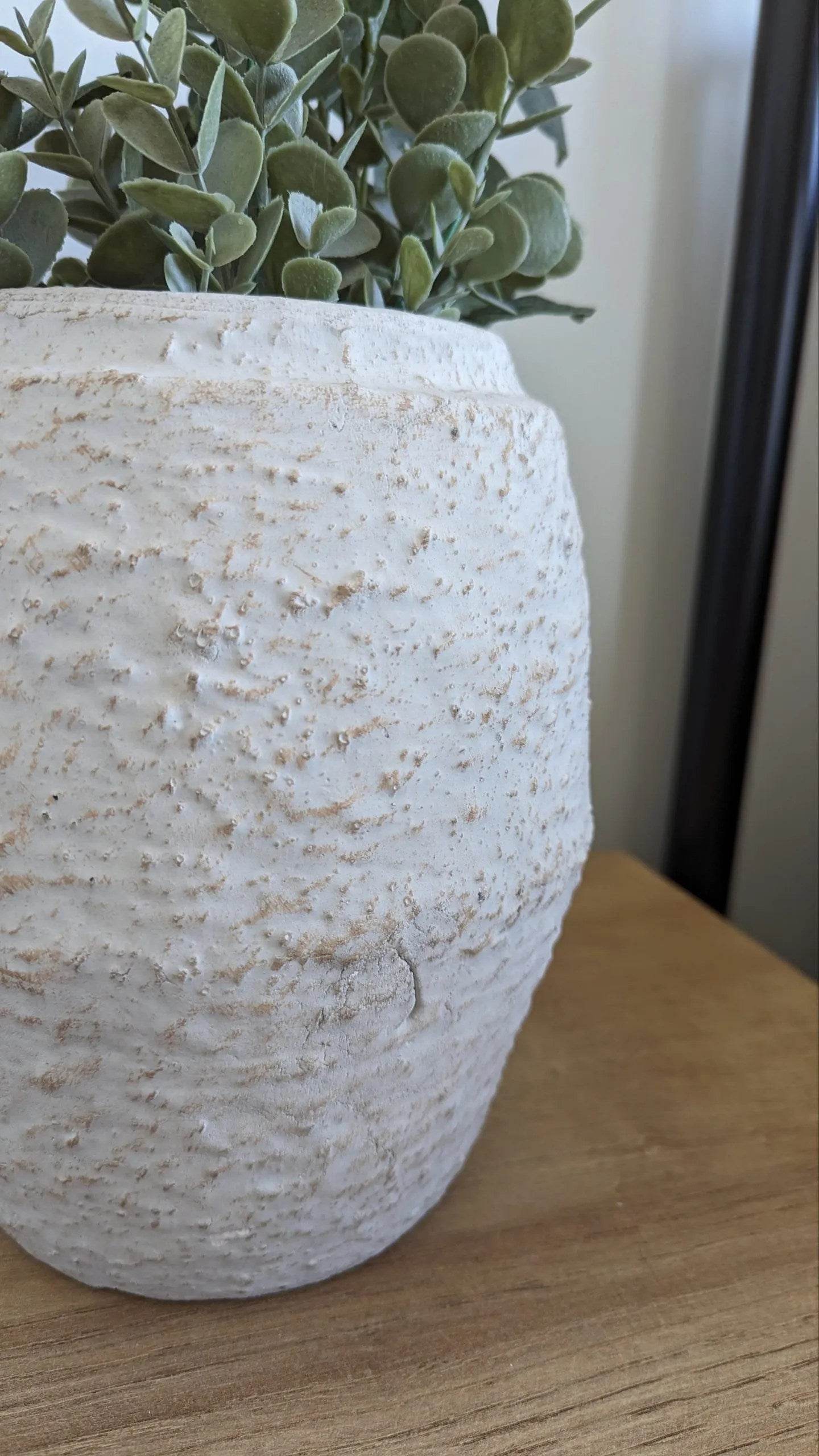 Luna | Organic Textured Vase White - Mirra Interiors