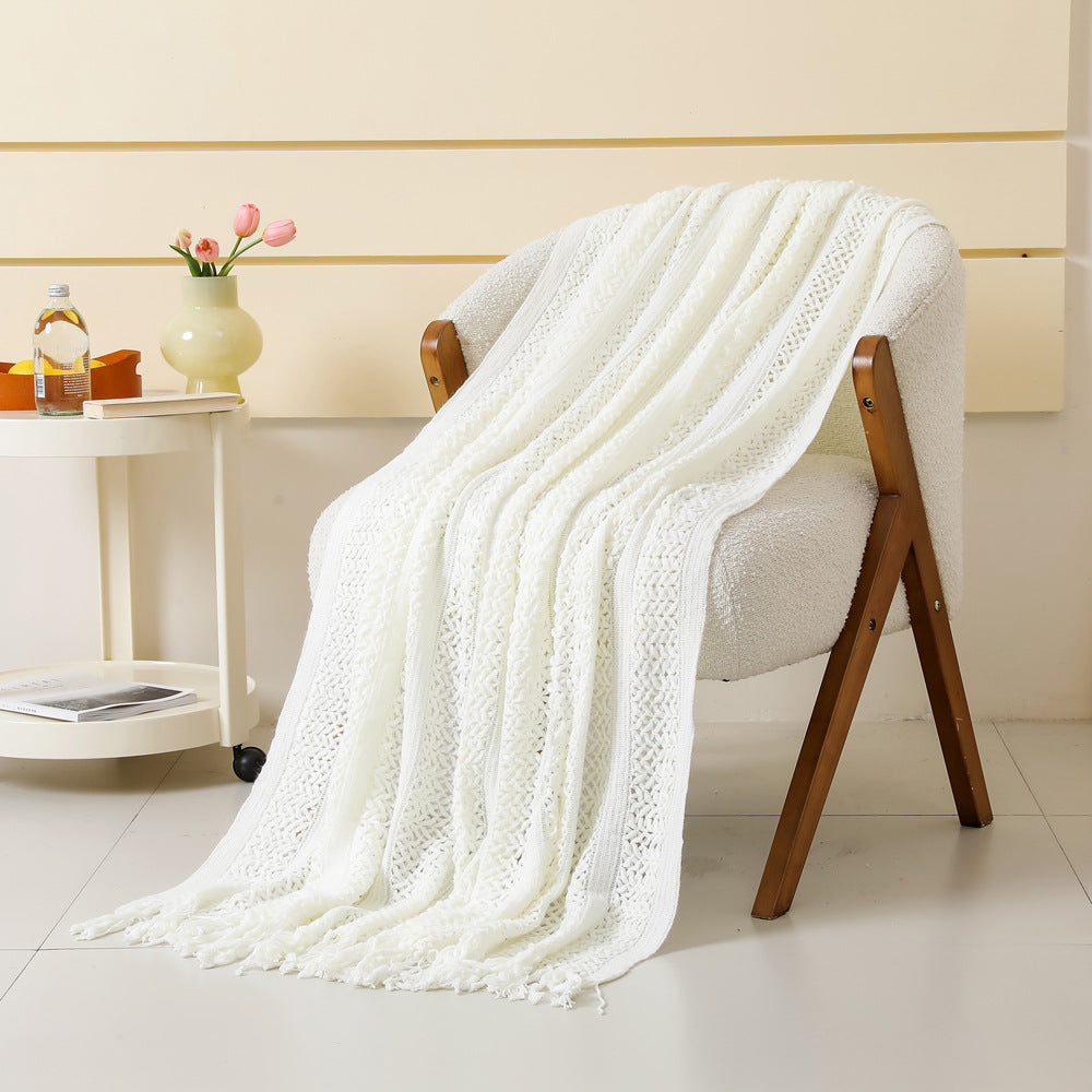 Savoy | Hollow Knit Wool Blend Throw Rug with Tassels - White