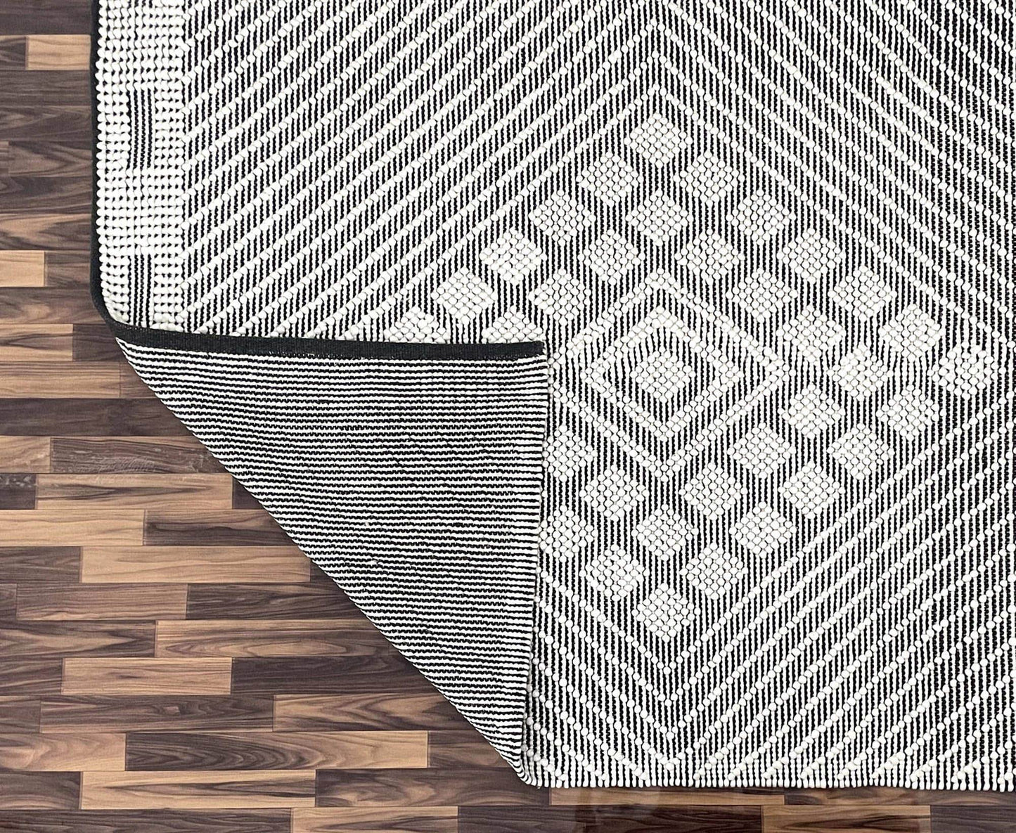 Aashi | Radial Diamond Wool Rug Grey - Mirra Interiors