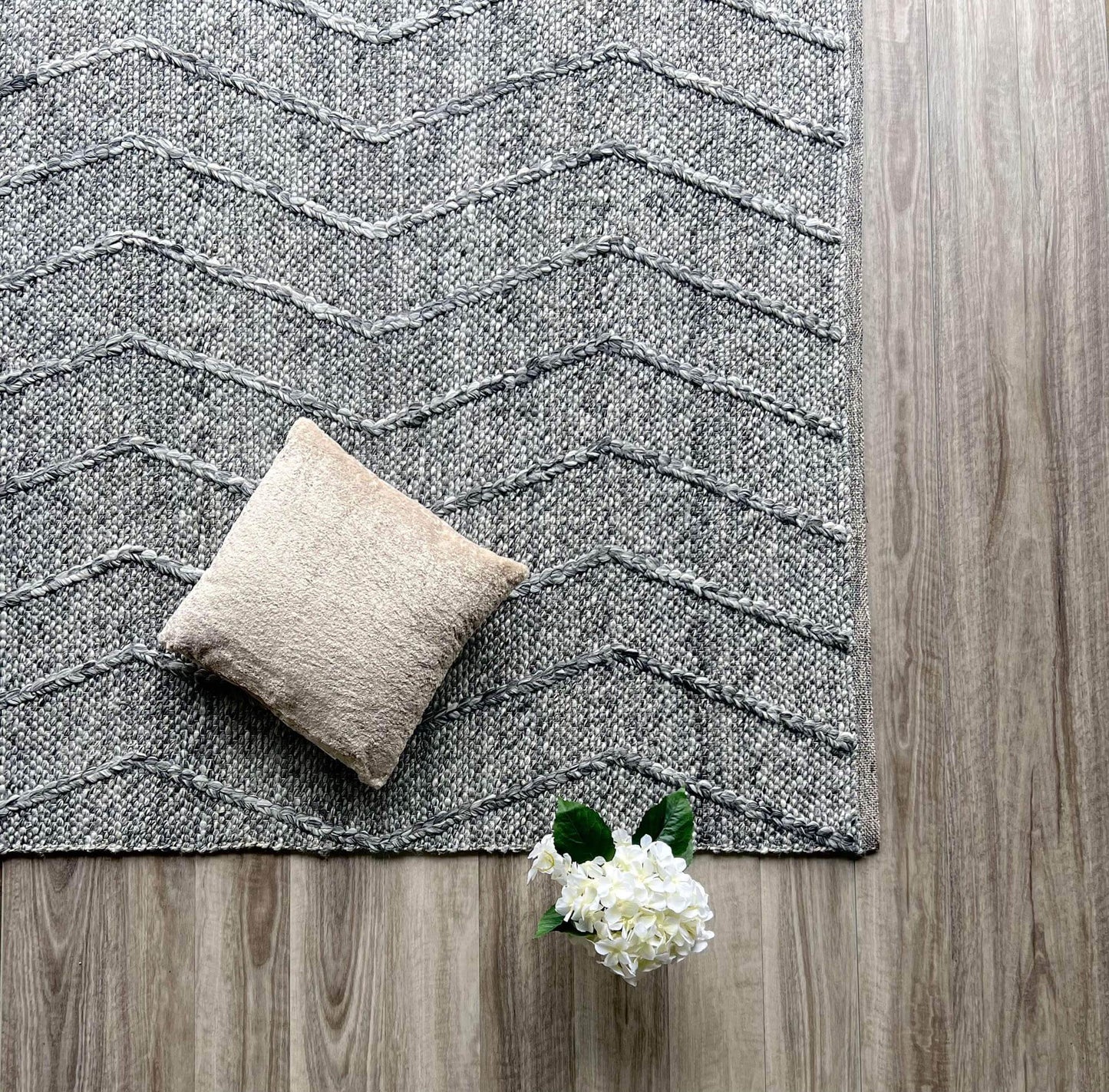 Athena | Chevron Wool Rug Dark Grey - Mirra Interiors