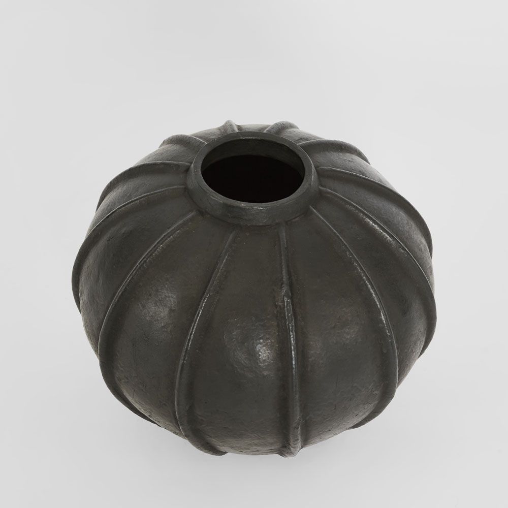 Agun | Ceramic Vase - Black