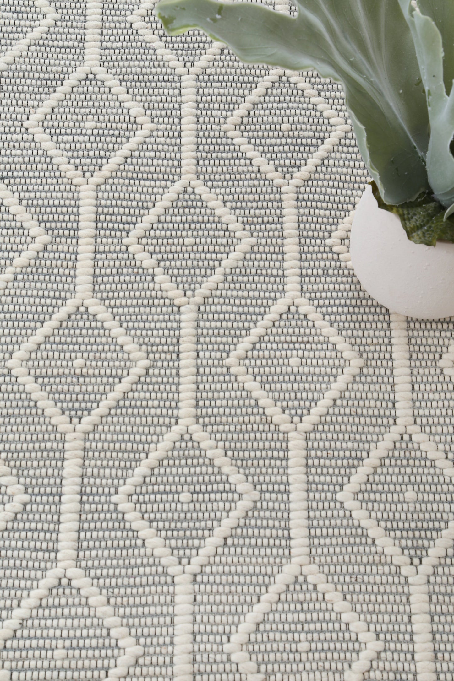 Copacabana | Lattice Wool Rug - Light Grey