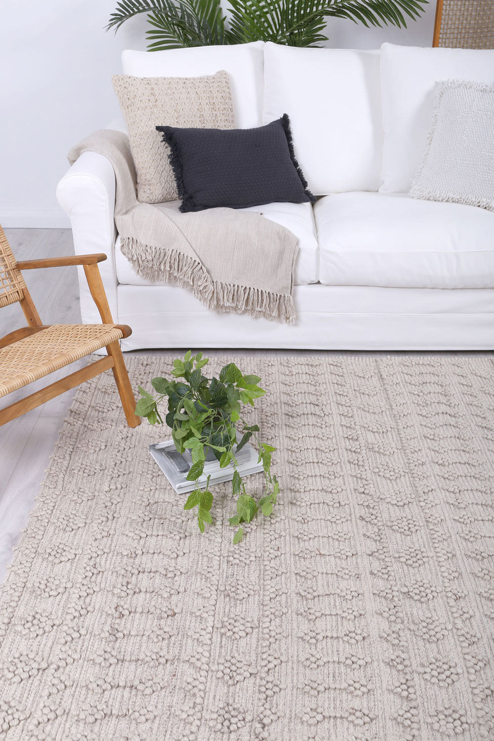 Himalaya | Fine Tribal Wool Rug - Natural
