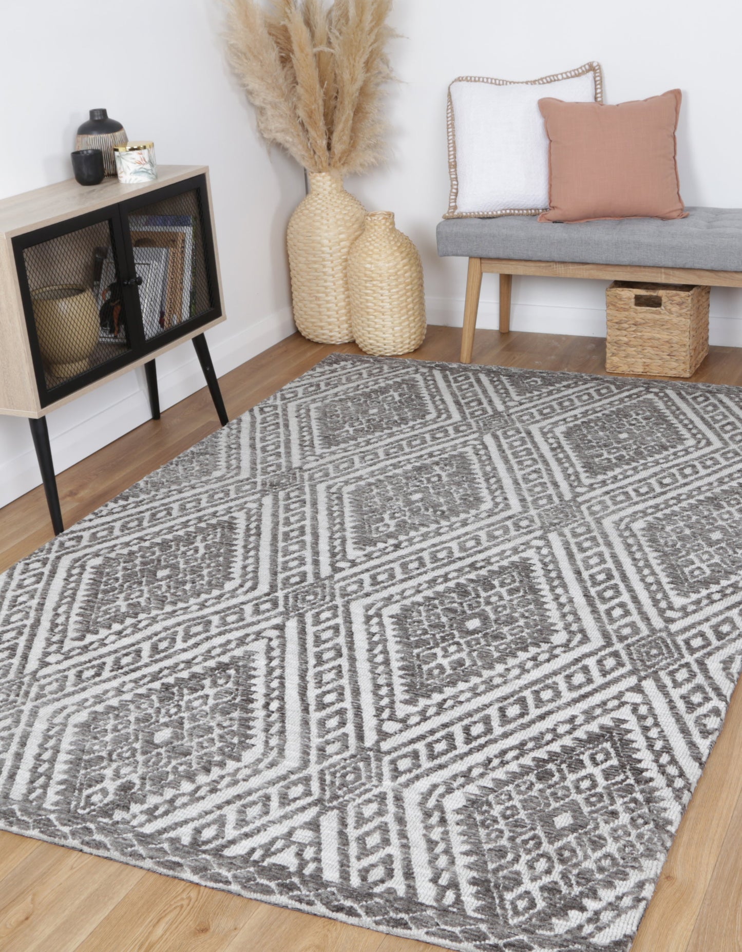 Amritsar | Majitha Plush Rug - Grey