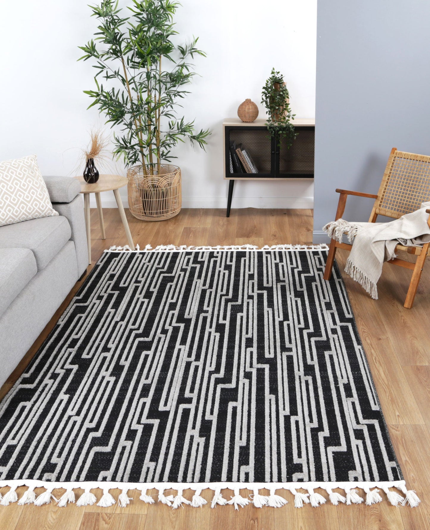 Ares | Arcadia Geomteric Black and White Rug
