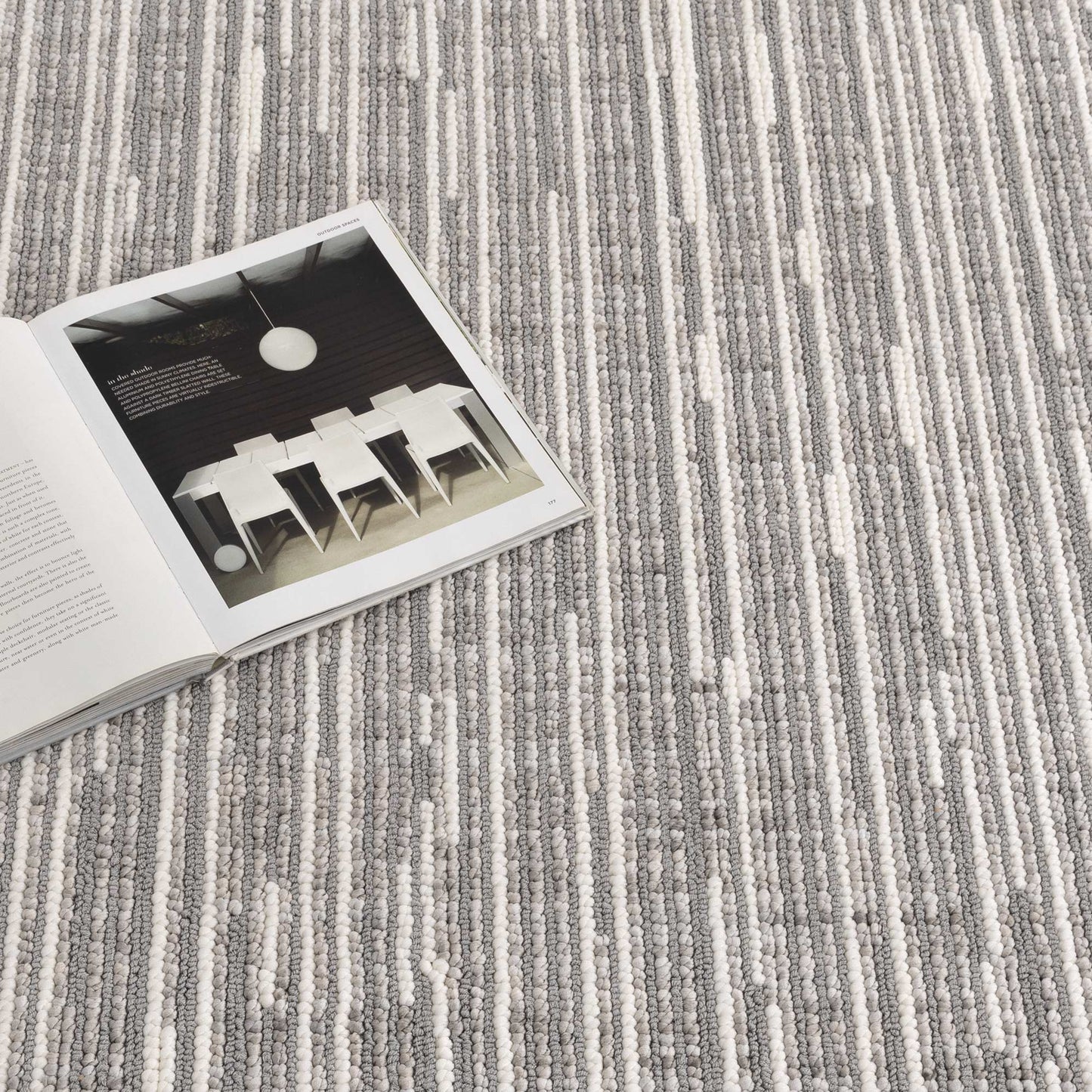 Berno | Loop Lines Rug - Silver & Ivory