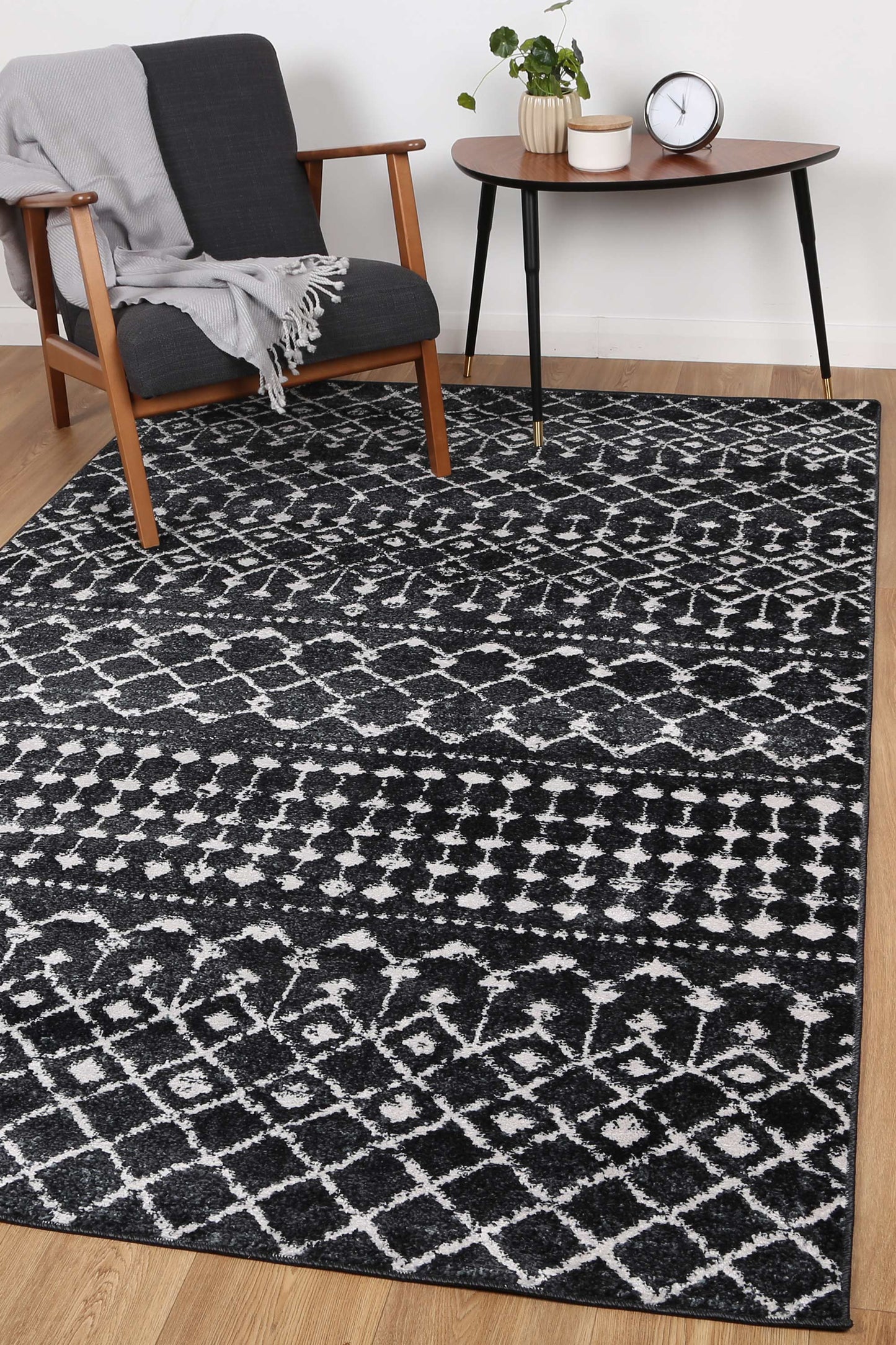 Bergen | Repeats Black and White Rug