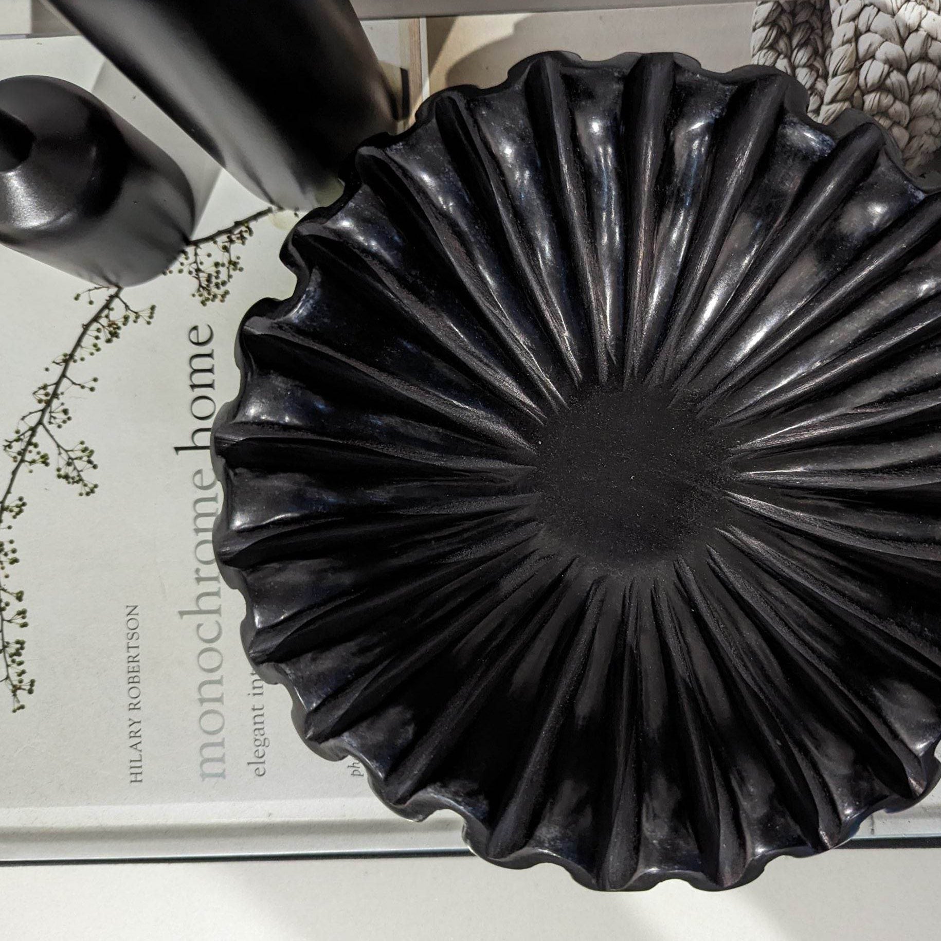 Lyra | Marble Fluted Ruffle Bowl Black - Mirra Interiors