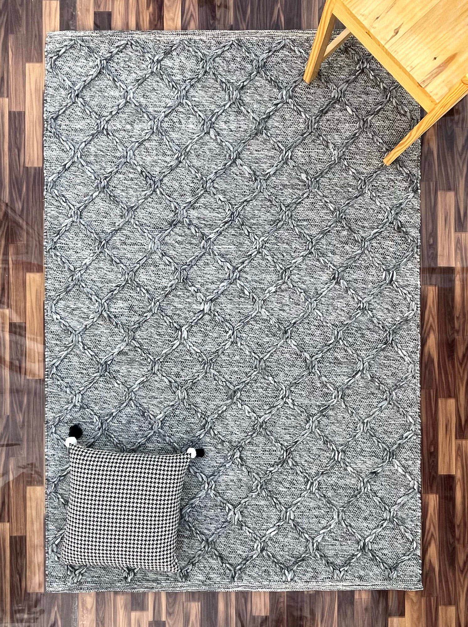 Hermes | Diamond Trellis Wool Rug Dark Grey - Mirra Interiors