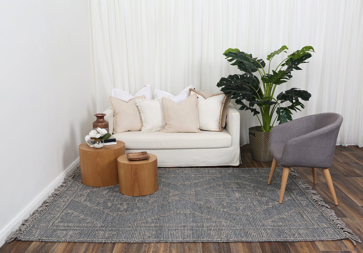 Diego Ornamental Grey Multi Wool Rug - DIEG03