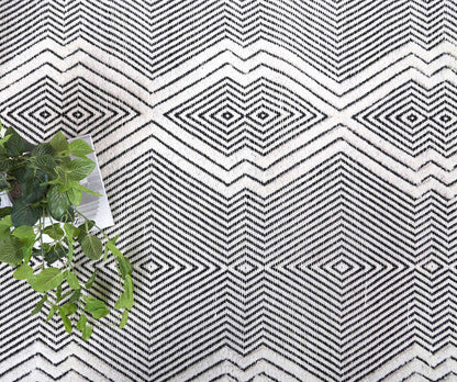 Himalaya | Saw Tribal Wool Rug - Ivory