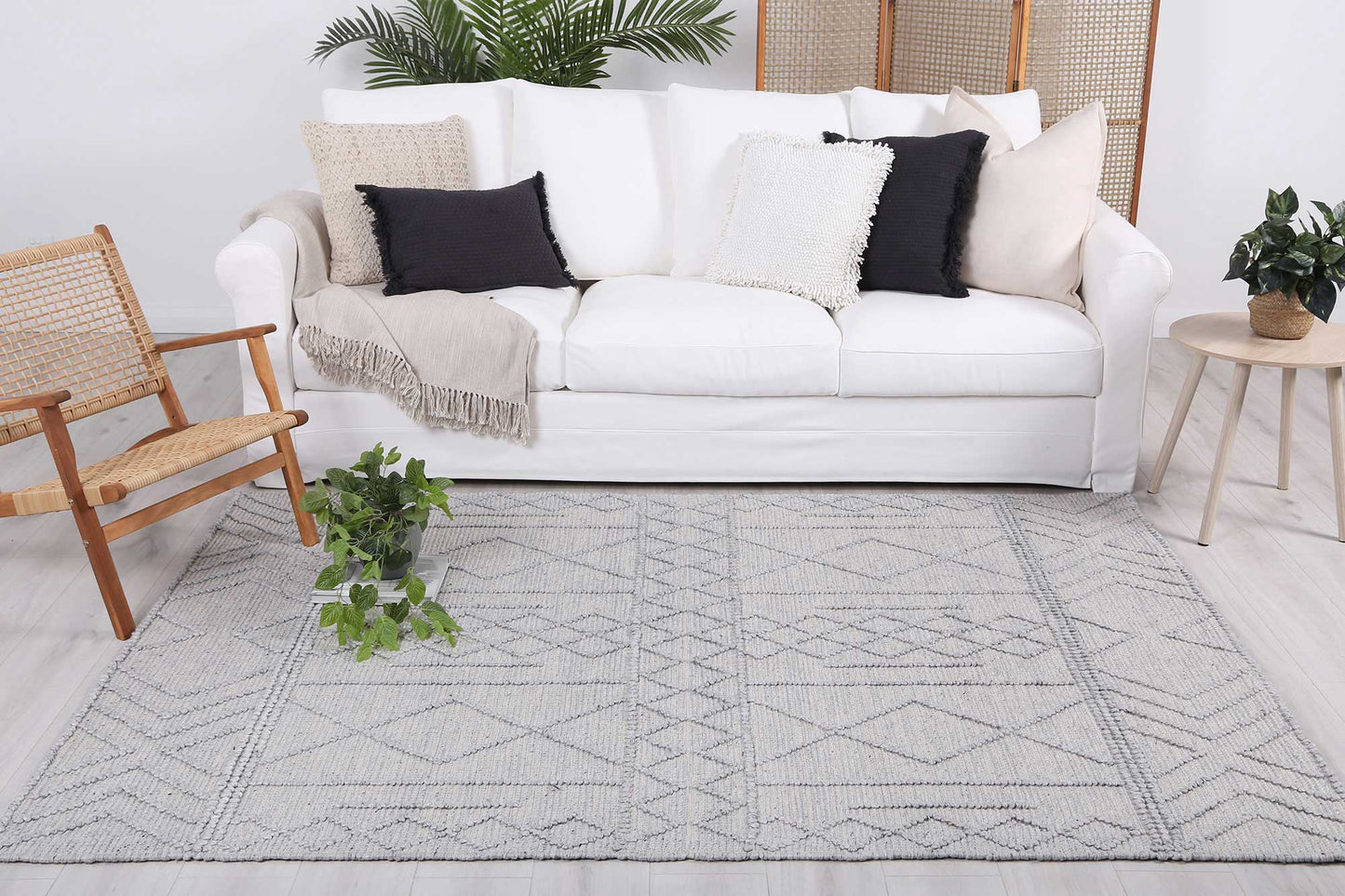 Himalaya | Diamond Tribal Wool Rug - Grey