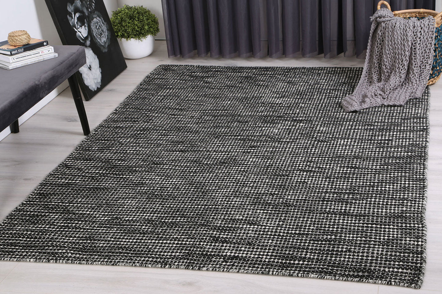 Nordic | Reversible Wool Rug -  Black & White