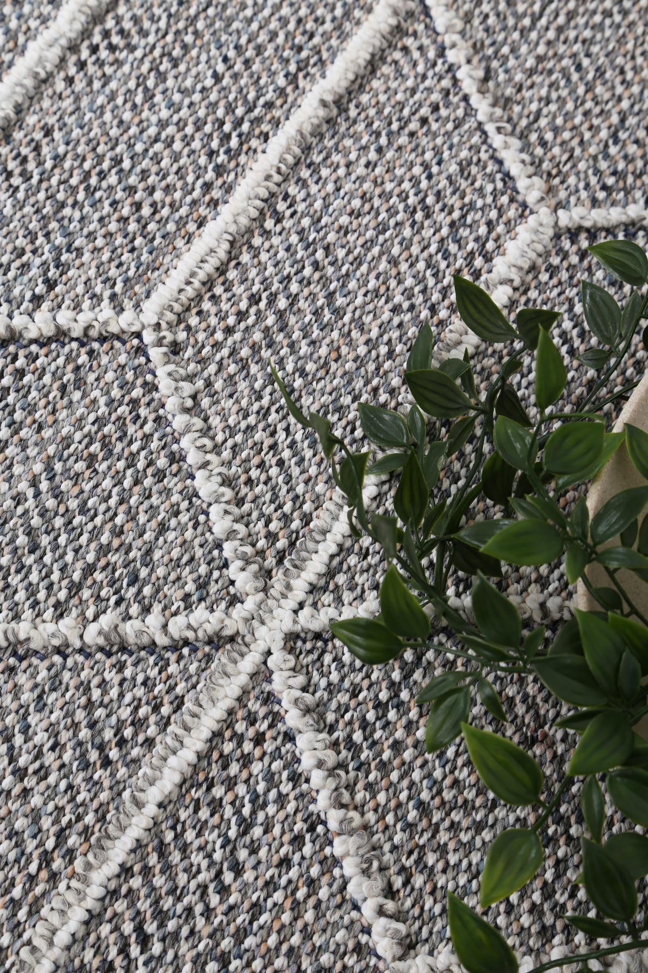 Vanuatu | Sikua Geometric Flatweave Rug - Grey