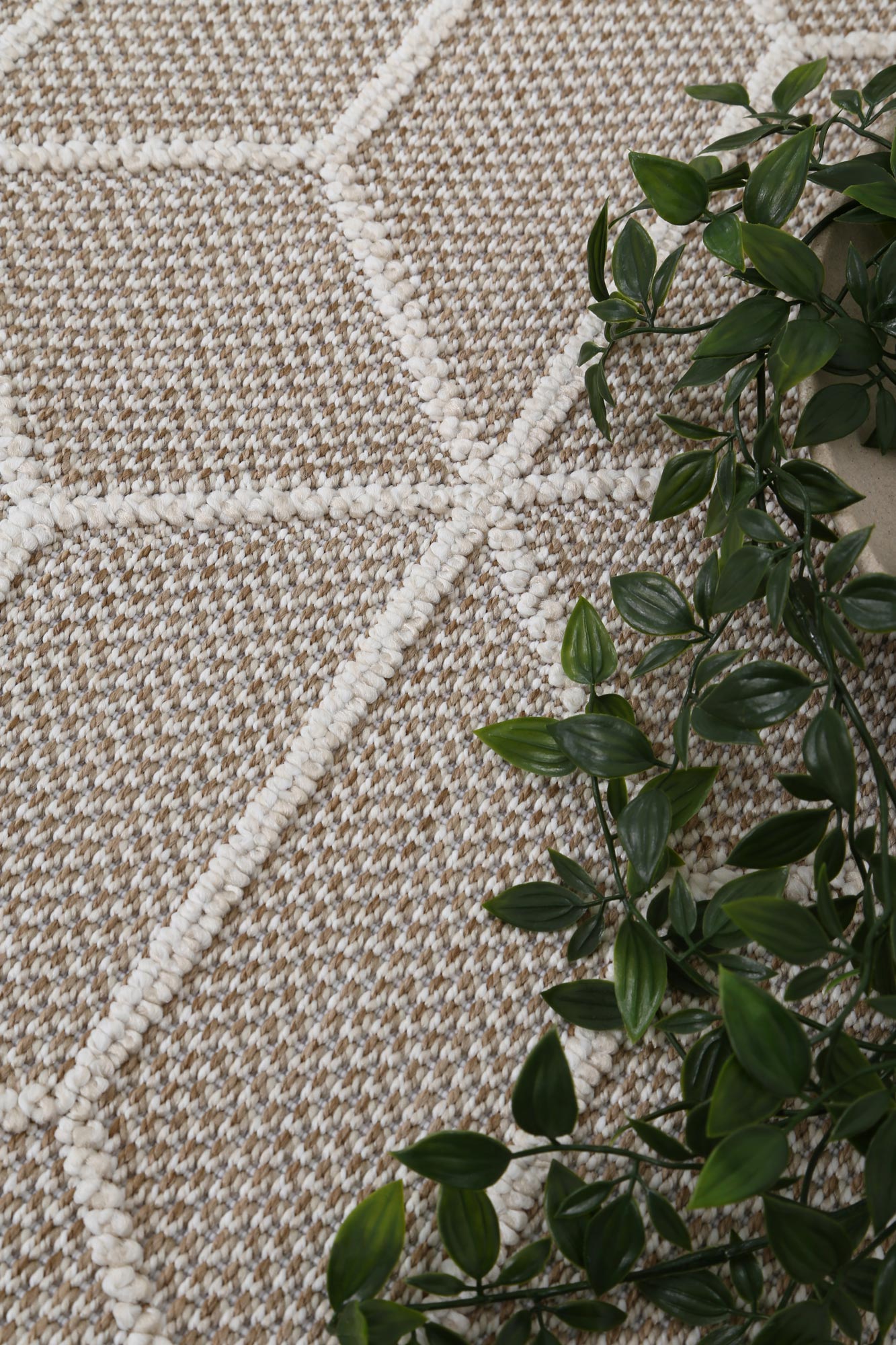 Vanuatu | Maemae Geometric Flatweave Rug - Beige