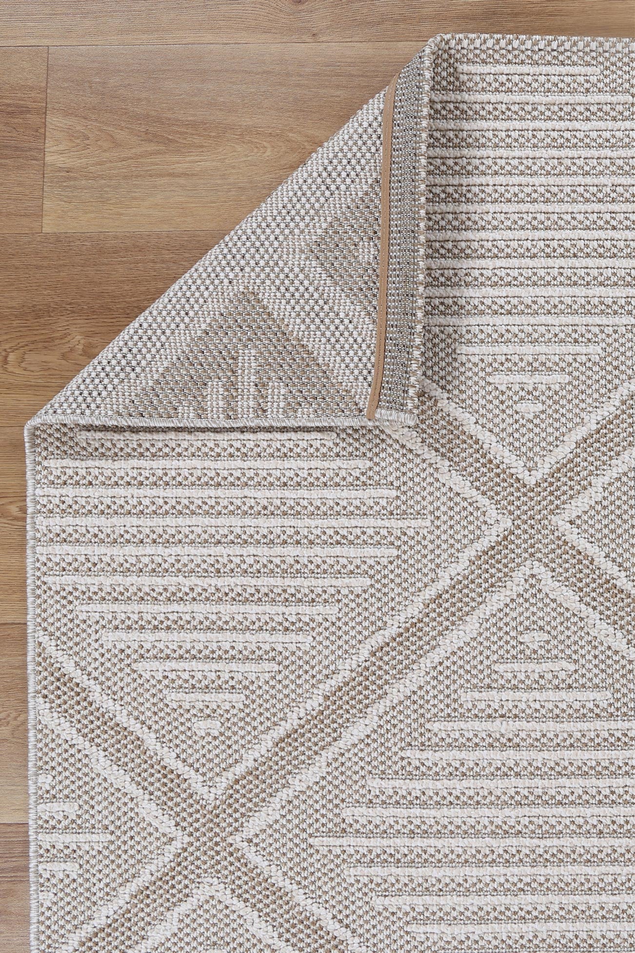Vanuatu | Kenilorea Geometric Flatweave Rug - Beige