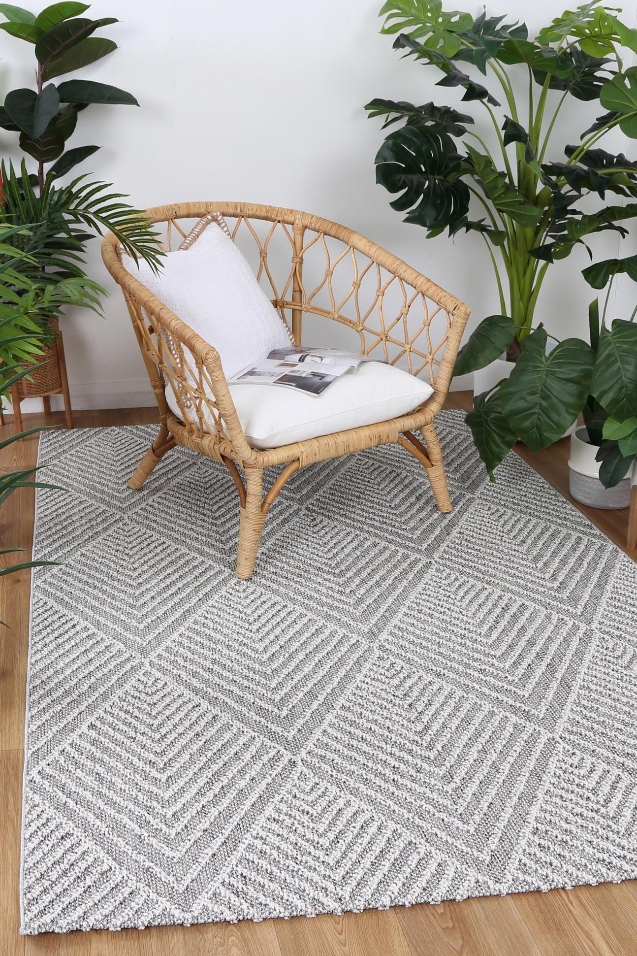 Vanuatu | Menapi Geometric Flatweave Rug - Ash Grey