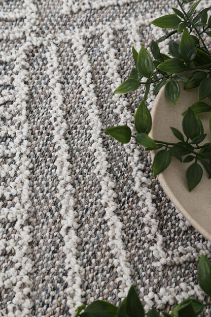 Vanuatu | Menapi Geometric Flatweave Rug - Ash Grey