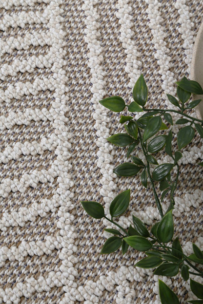 Vanuatu | Onika Geometric Flatweave Rug - Beige