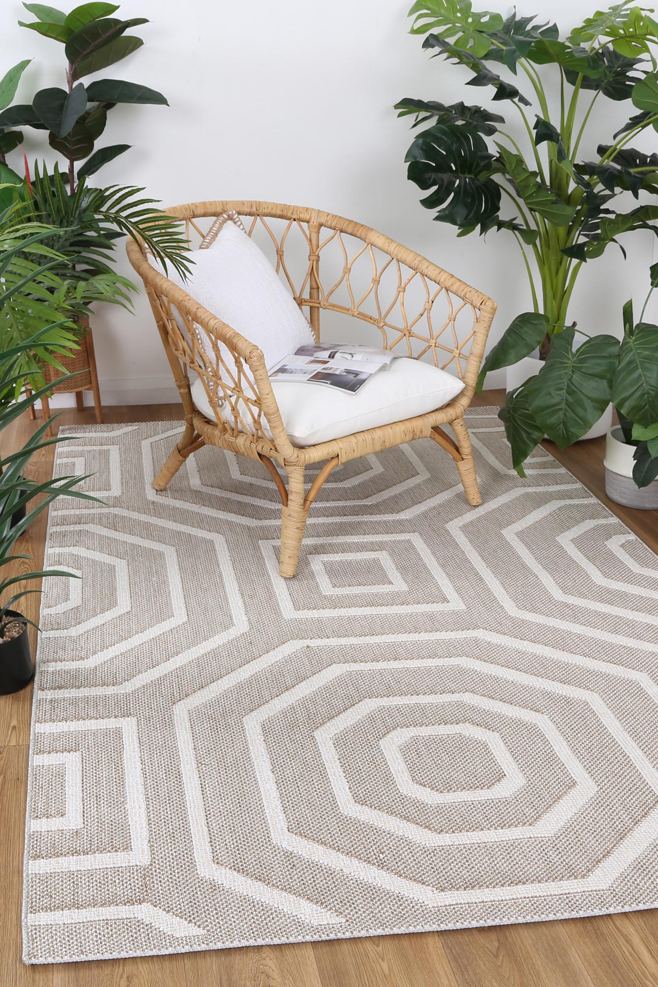 Vanuatu | Lui Geometric Flatweave Rug - Beige