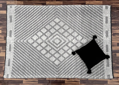 Aashi | Radial Diamond Wool Rug Grey - Mirra Interiors