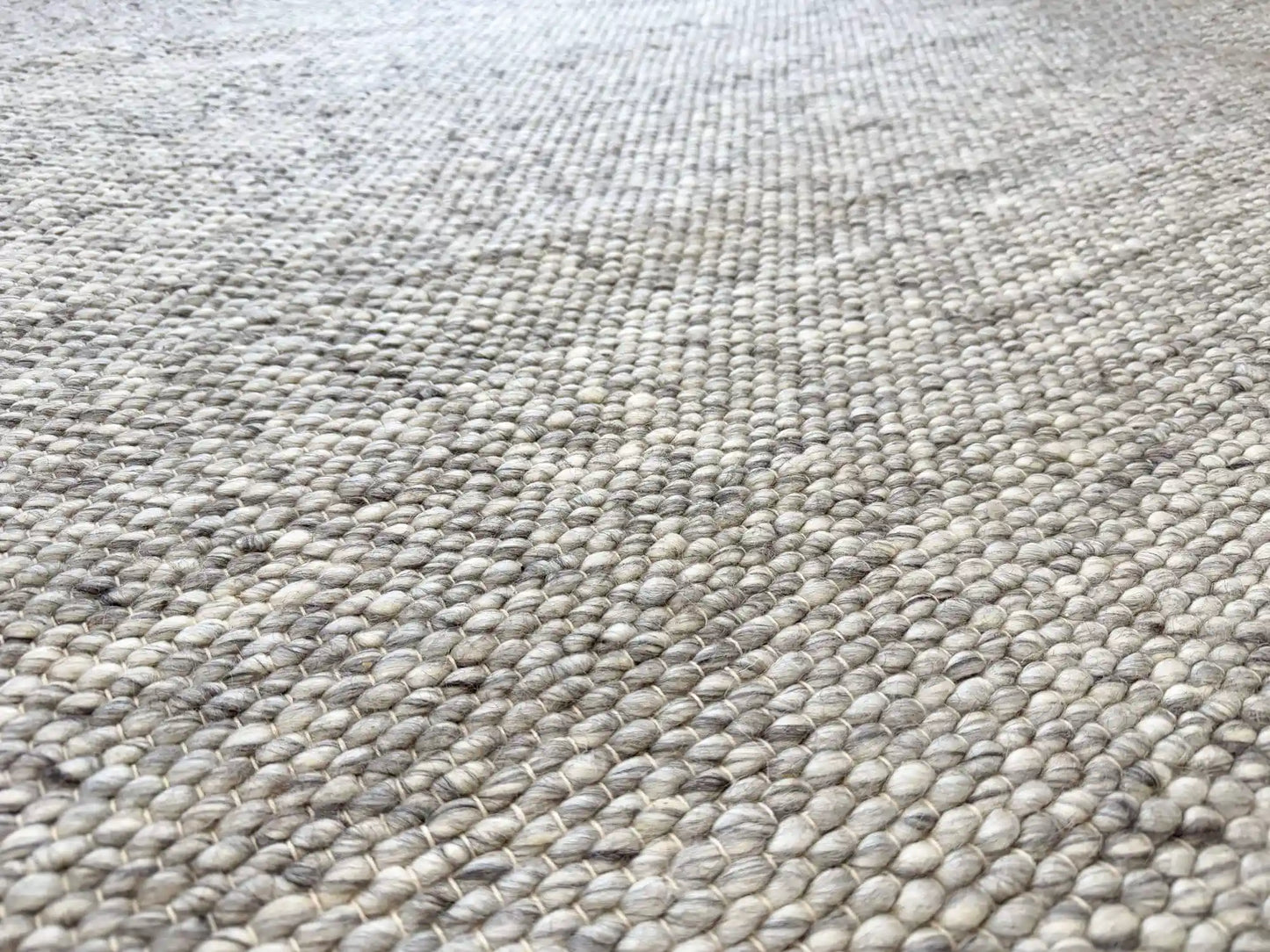 Eliis | Minimal Wool Weave Rug - Grey