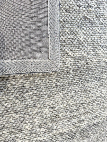Eliis | Minimal Wool Weave Rug - Grey