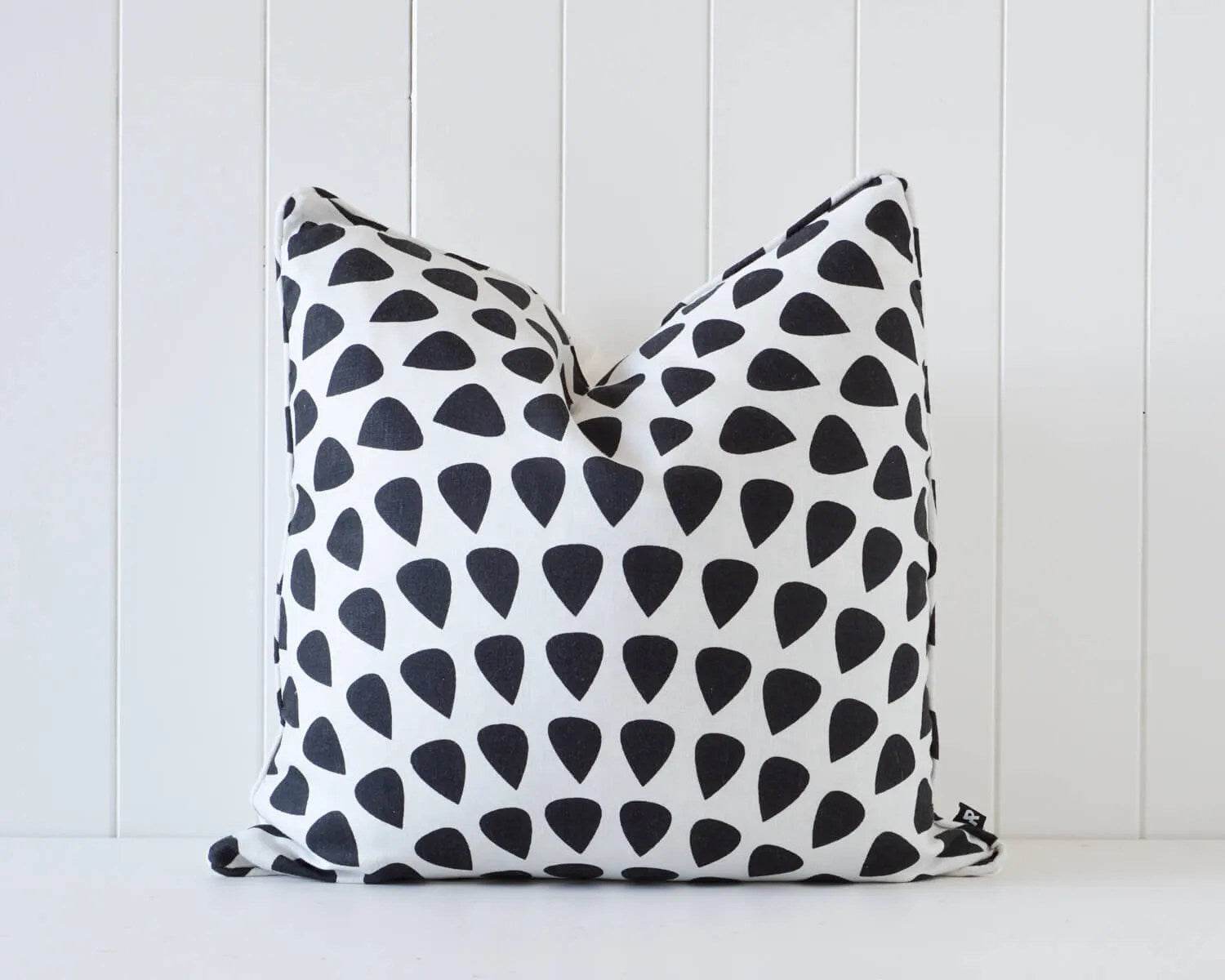 Honeymoon | Self-Piped Linen Cushion Black - Mirra Interiors