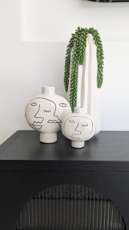 Femme | Ceramic Face Vase White & Black